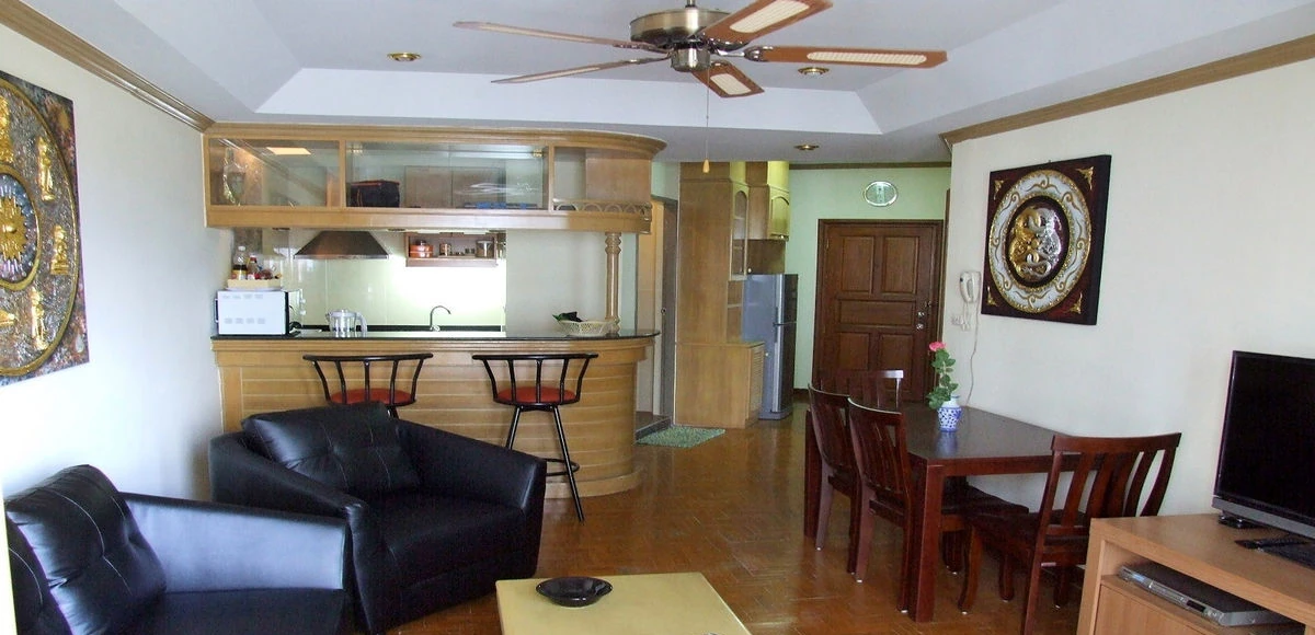 Geräumiges 2-Schlafzimmer-Condo zu Vermieten in Chiang Mai - Wohnzimmer